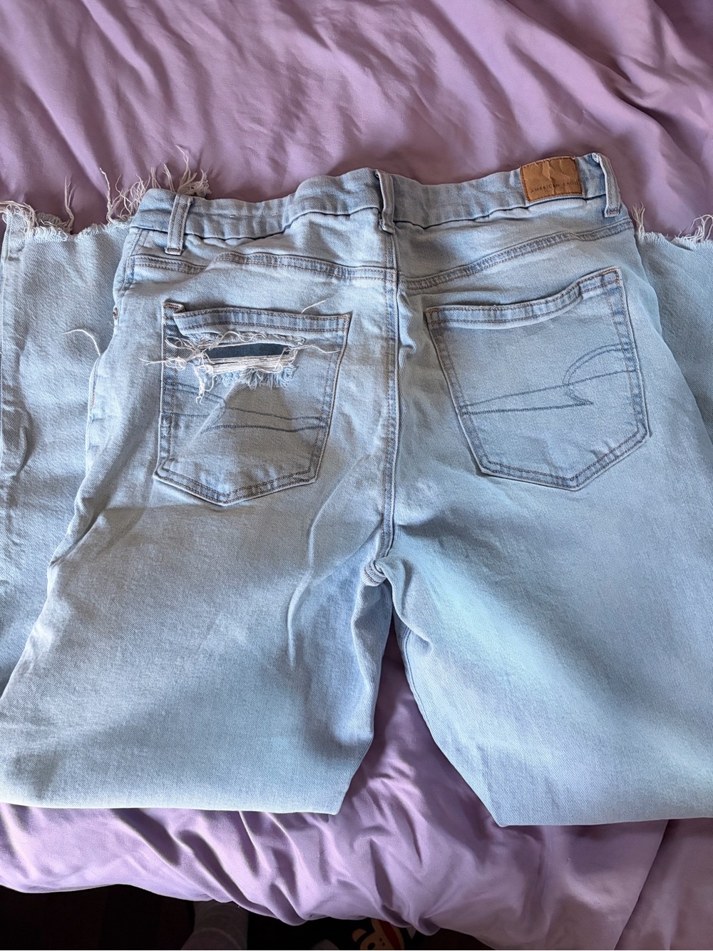 American Eagle Outfitters Light Blue Distressed Boyfriend Jeans - Picture 3 of 5